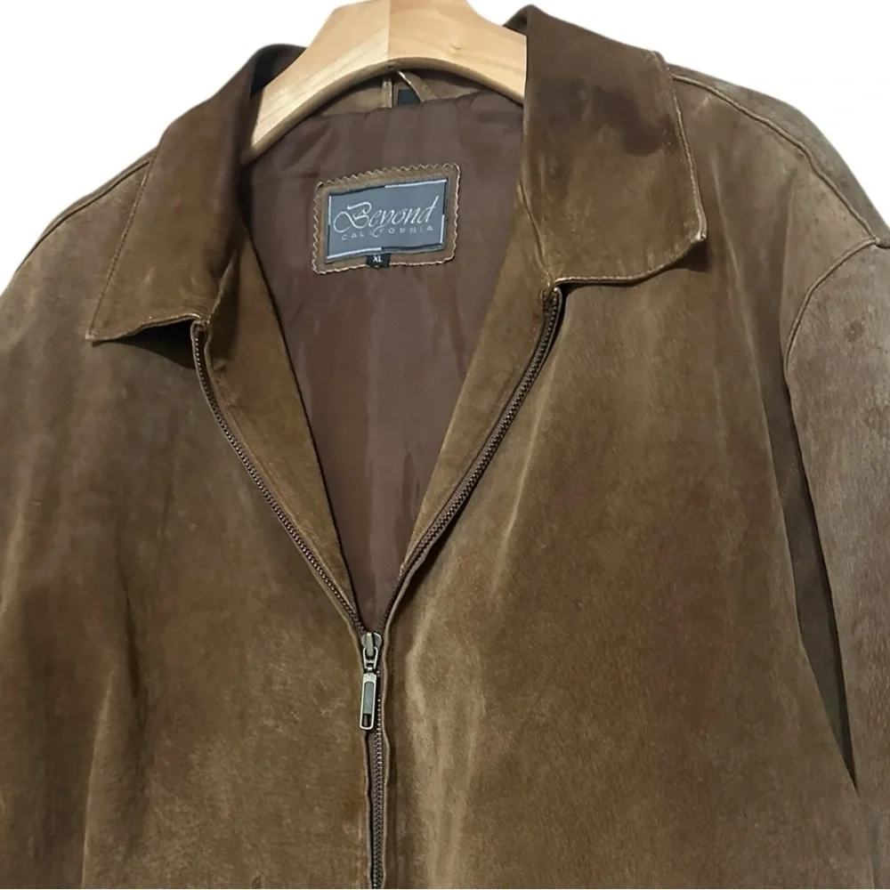 Beyond California Vintage Men’s Size XL Brown Suede Zip Up Jacket